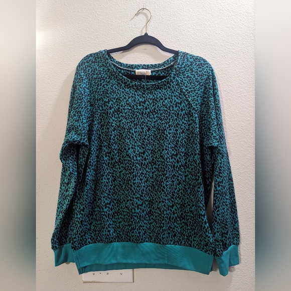 Jun & Ivy Turquoise and Black Animal Print Sweatshirt - Picture 3 of 6